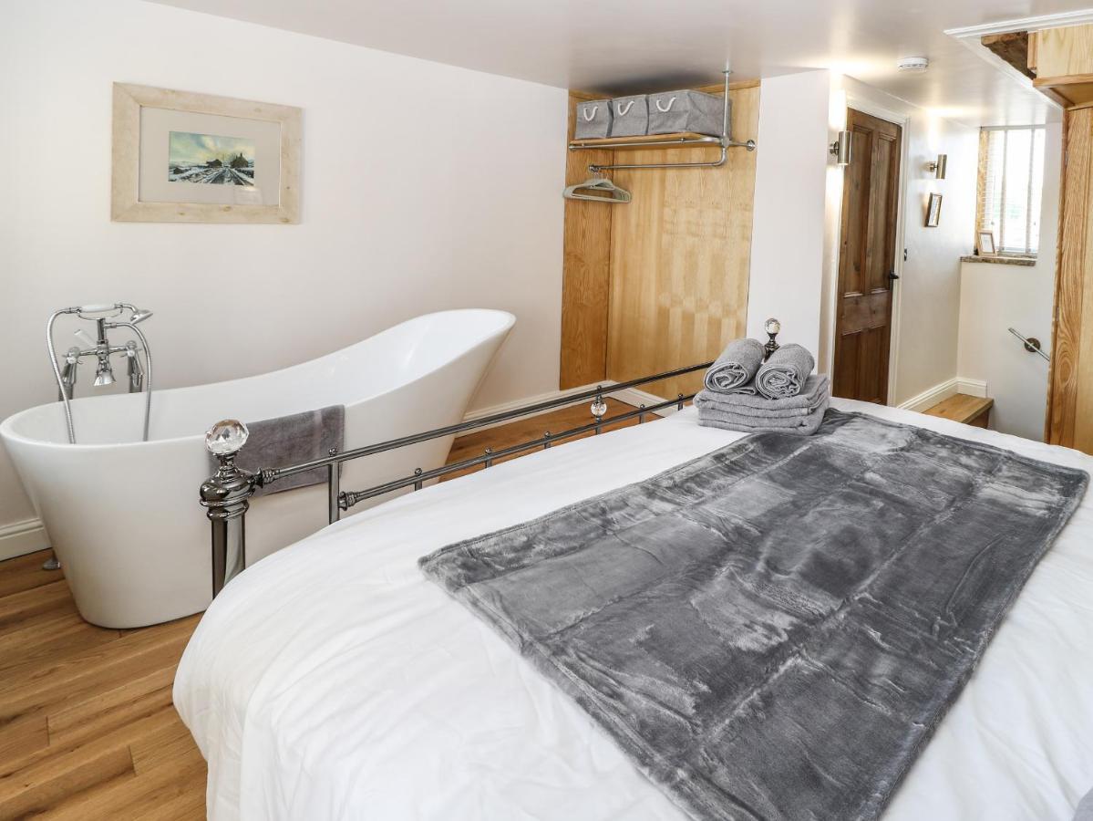 Ha'Penny Cottage Холмфирт Экстерьер фото